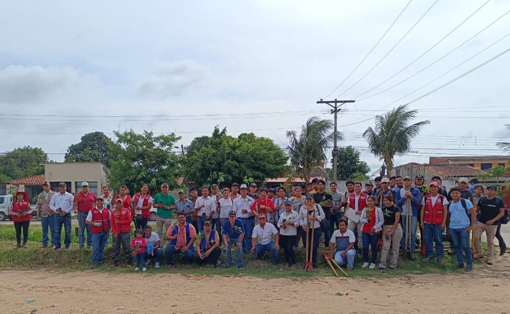 Arborización de la Avenida Cupesí: Montero Crece Verde avanza con la plantación de 80 nuevos árboles
